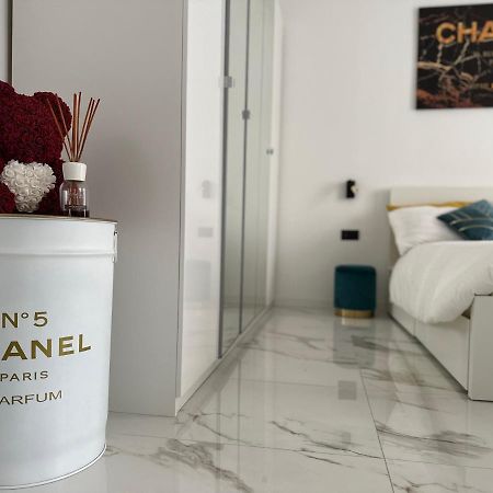 Maison Chanel Milano Dış mekan fotoğraf